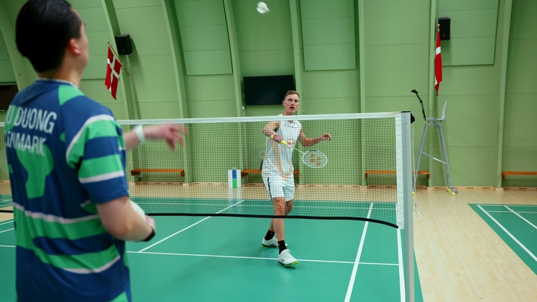 Fornemt besøg af den dobbelte olympiske mester, Viktor Axelsen, i BC37 hallen